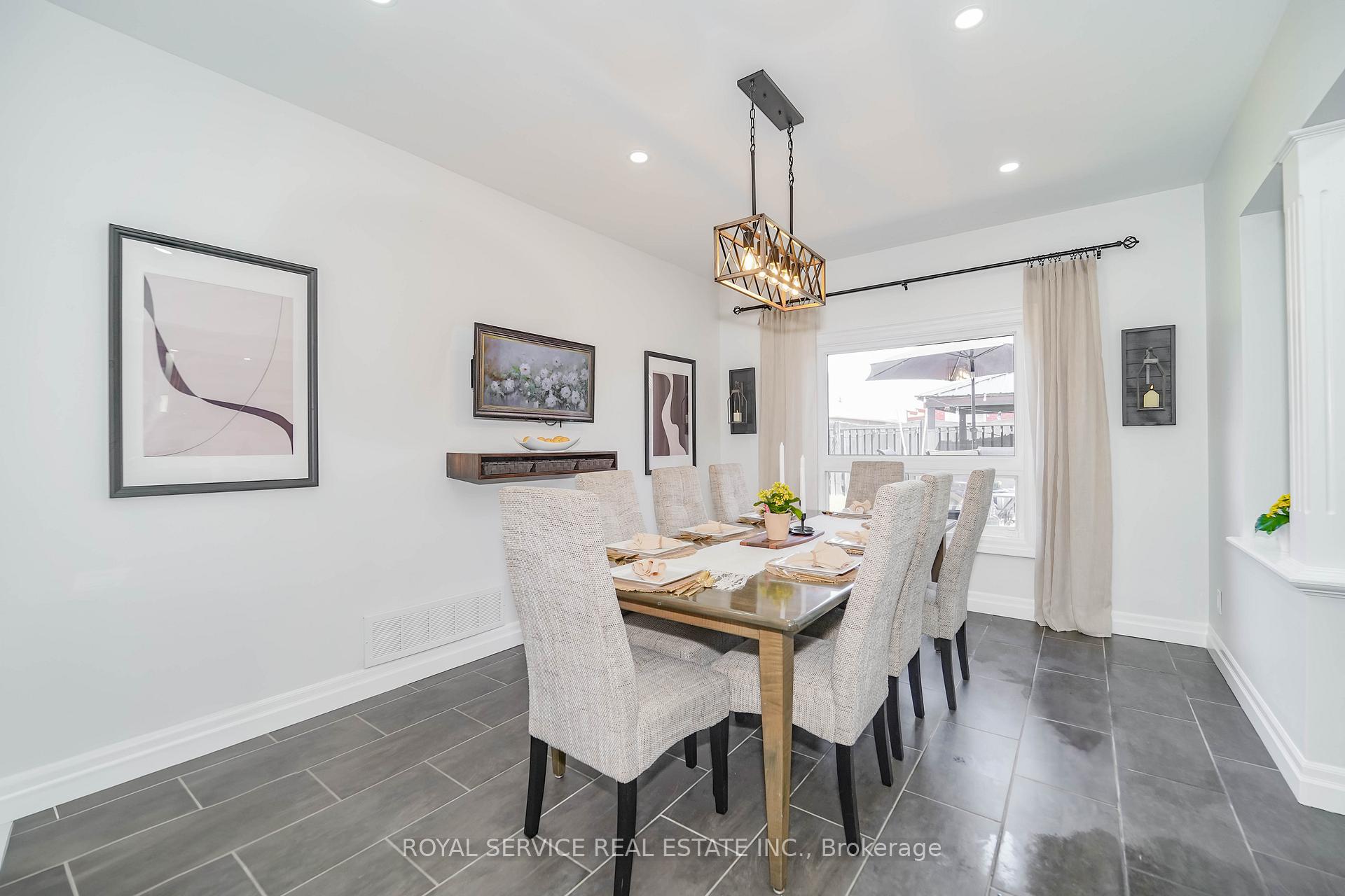 Photo 10 of 65 Weldrick Crescent, Clarington, Bowmanville — HOMEH