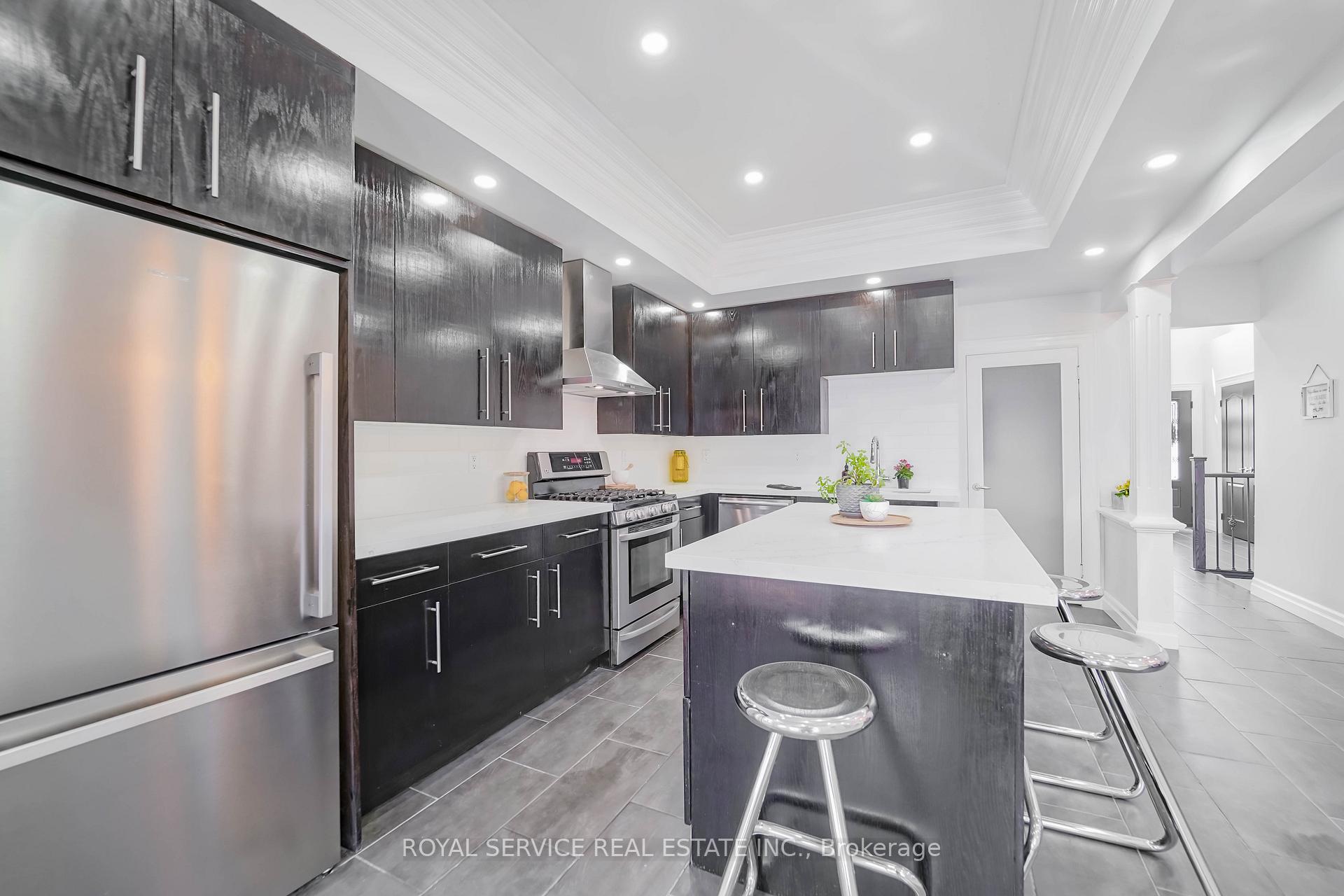 Photo 13 of 65 Weldrick Crescent, Clarington, Bowmanville — HOMEH