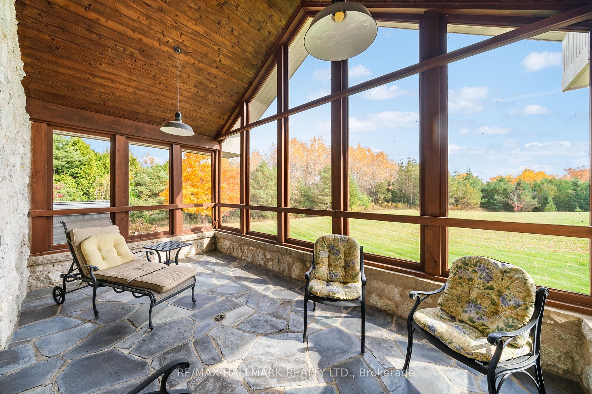 Photo 7 of 16161 Shaws Creek Road, Caledon, Rural Caledon — HOMEH