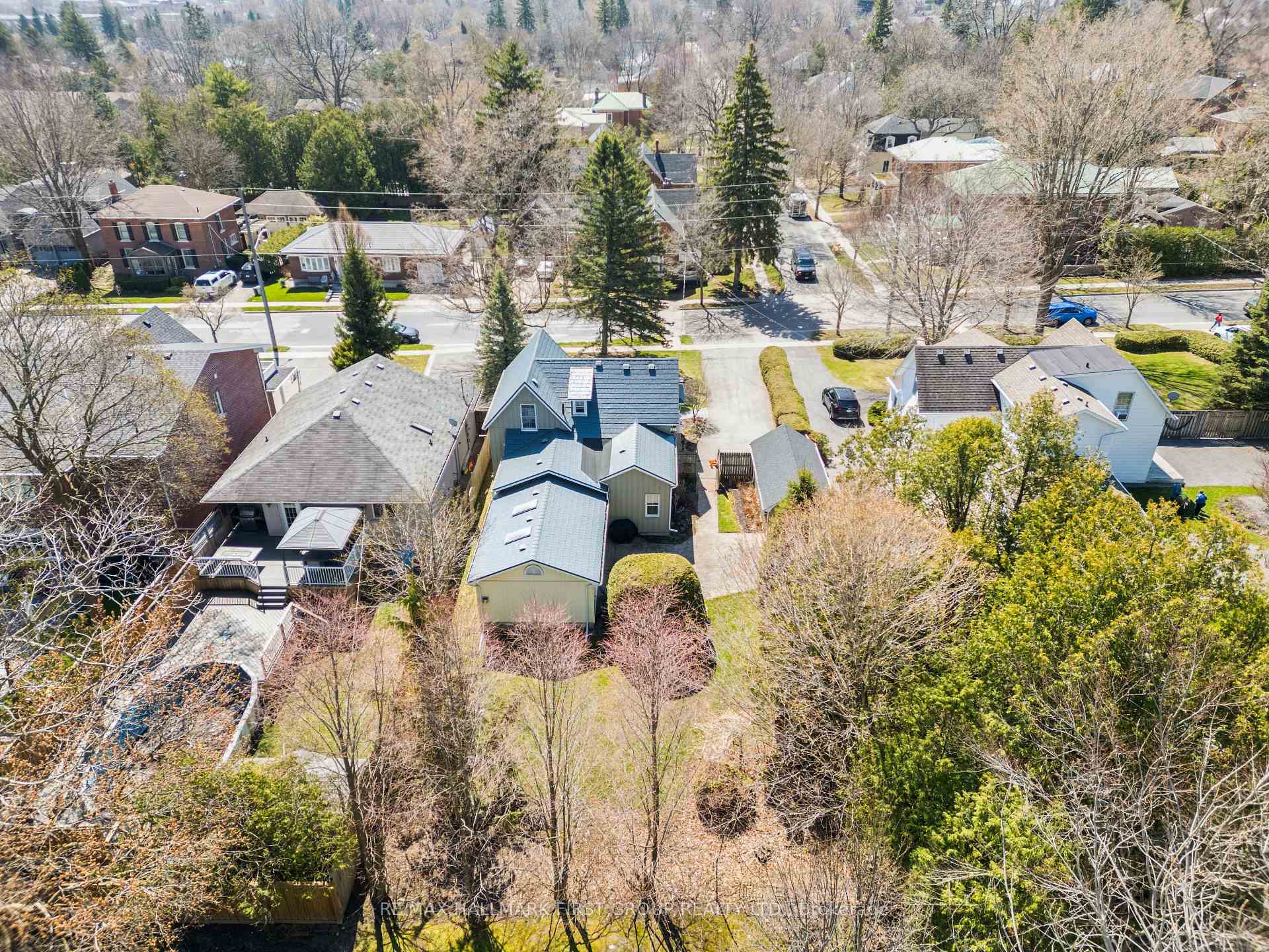 Photo 9 of 34 Concession Street W, Clarington, Bowmanville — HOMEH