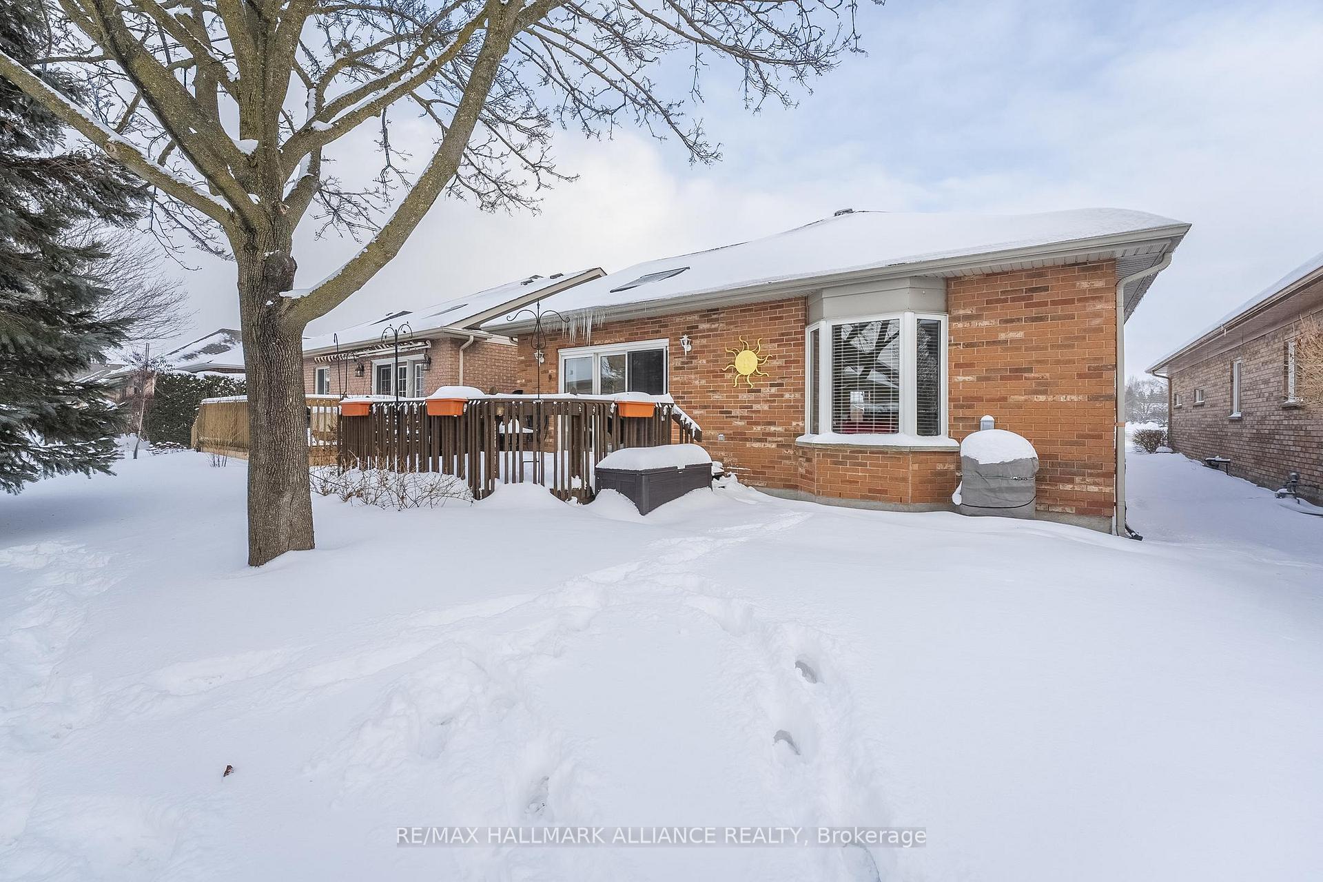 Photo 33 of 64 Basswood Drive, Guelph, Village By The Arboretum — HOMEH