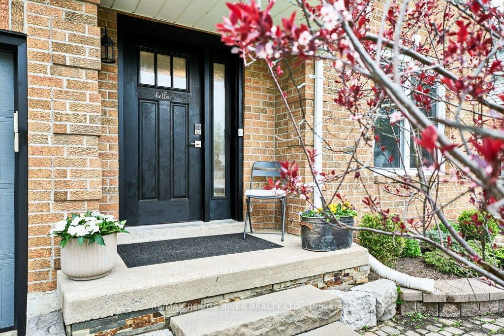 Photo 3 of 9 Chester Lane, Clarington, Newcastle — HOMEH