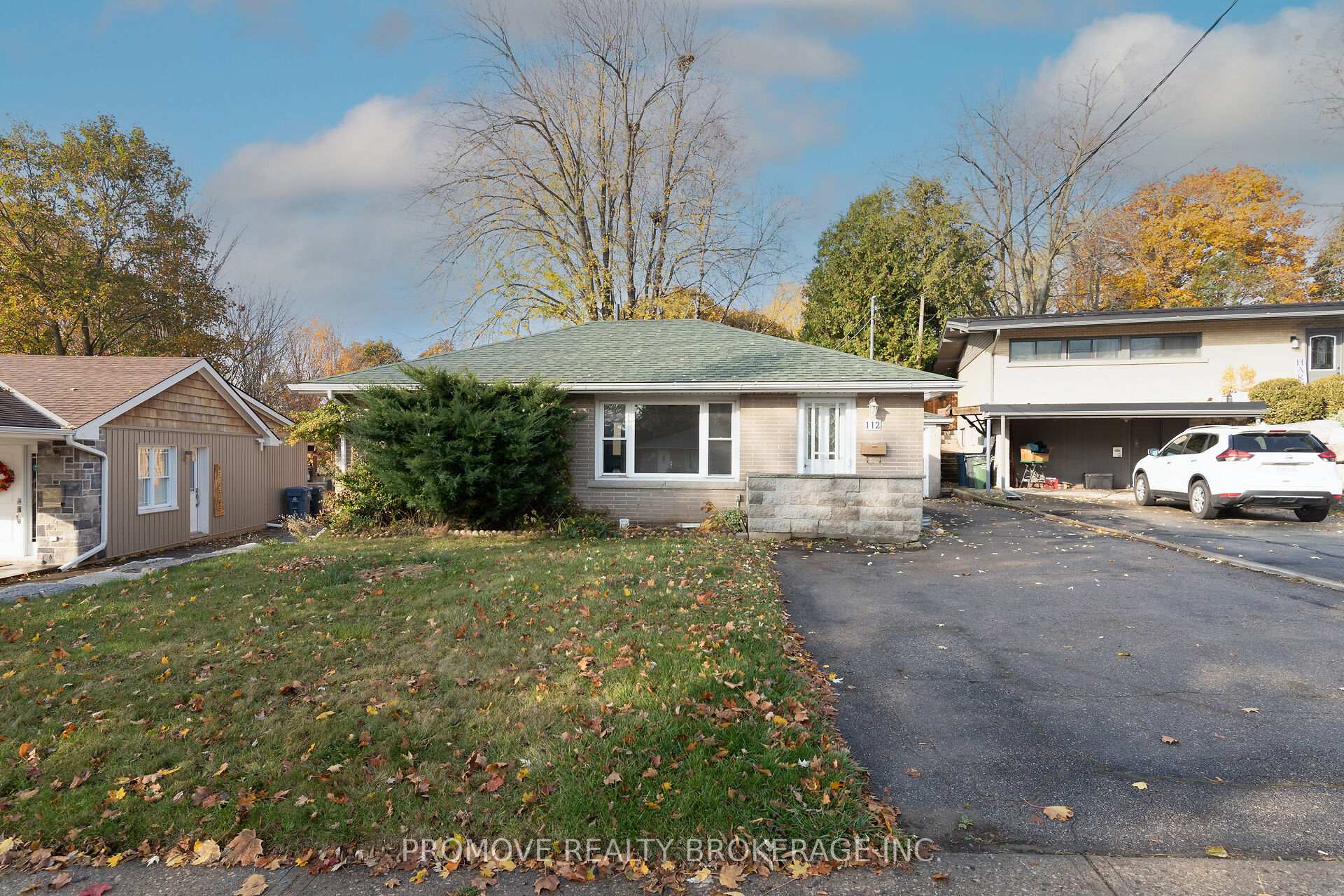 Photo 3 of 112 Vancouver Drive, Guelph, St. George's — HOMEH