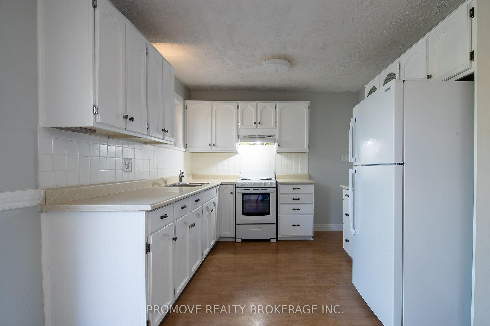 Photo 9 of 112 Vancouver Drive, Guelph, St. George's — HOMEH