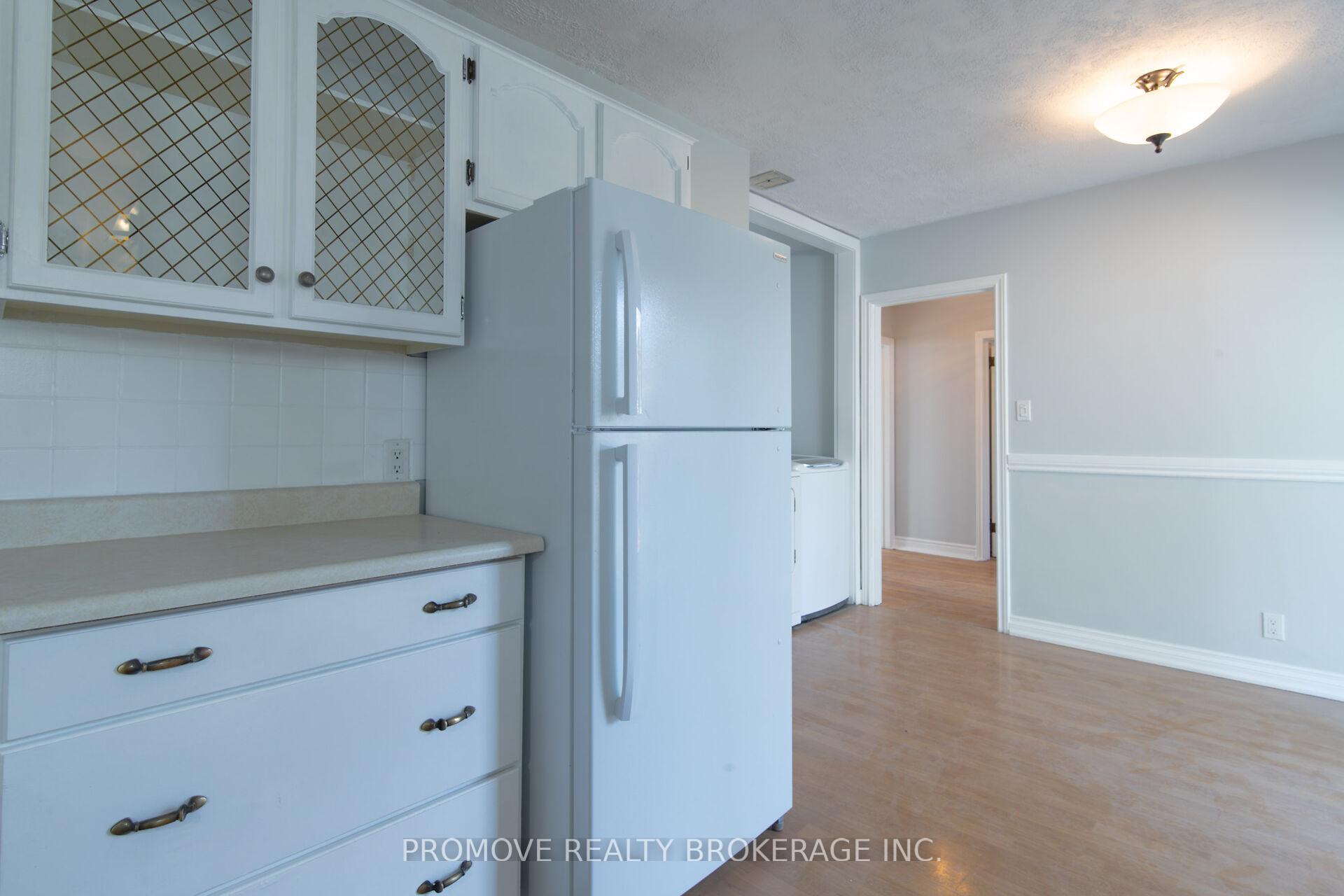 Photo 12 of 112 Vancouver Drive, Guelph, St. George's — HOMEH