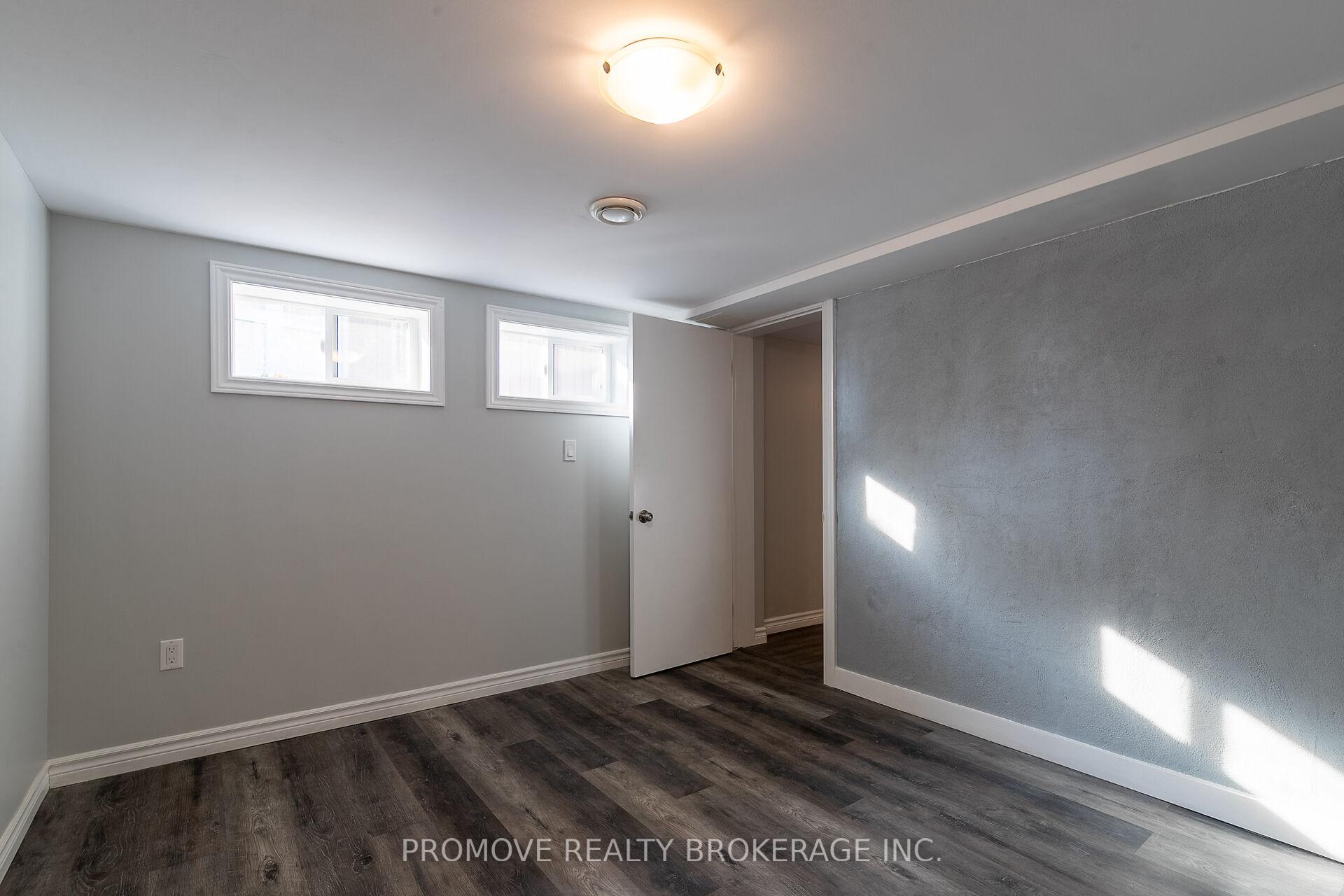Photo 23 of 112 Vancouver Drive, Guelph, St. George's — HOMEH