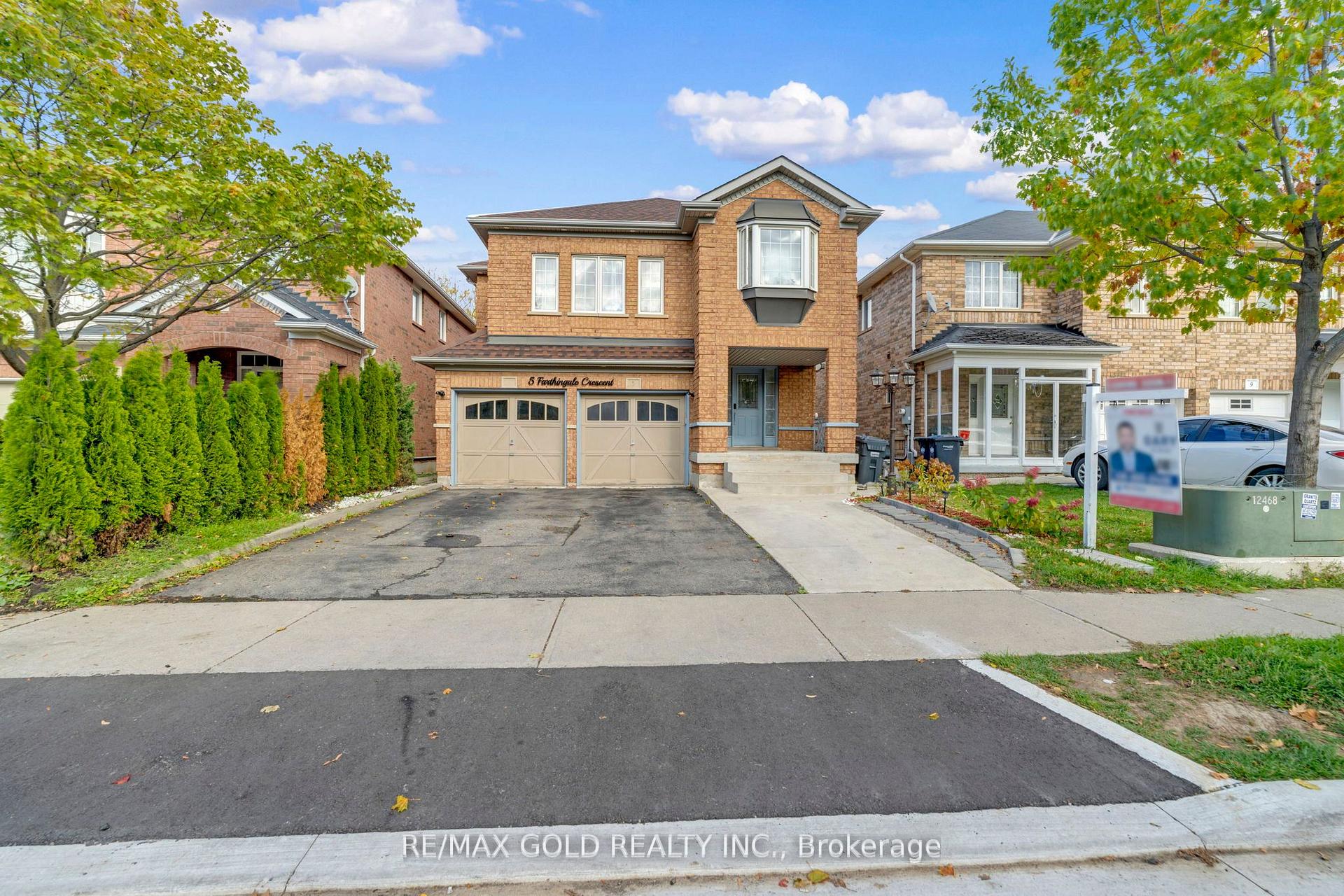 Front of 5 Farthingale Crescent