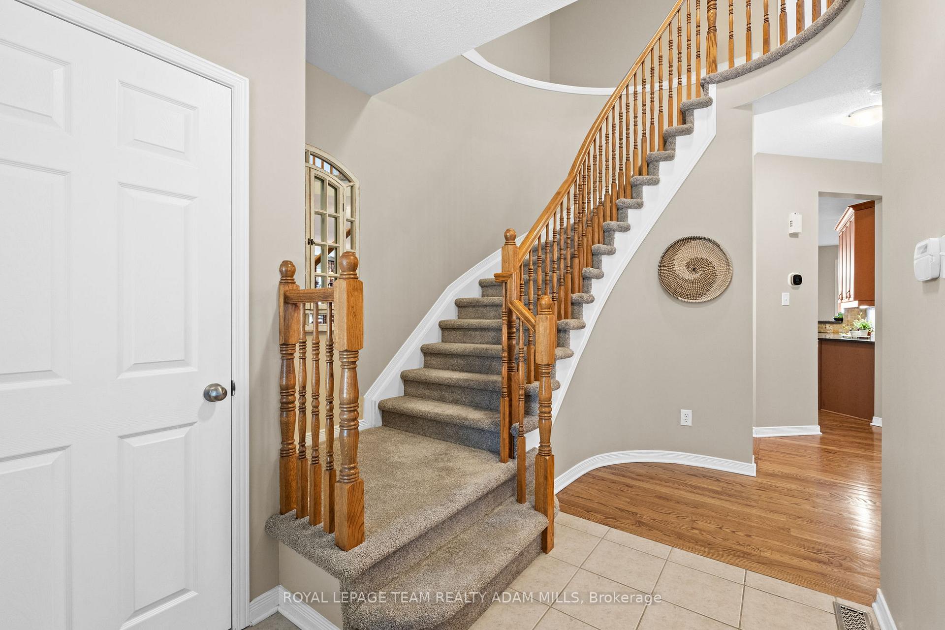 Photo 4 of 503 Stonechurch Way, Ottawa, Barrhaven - Cedargrove/Fraserdale — HOMEH