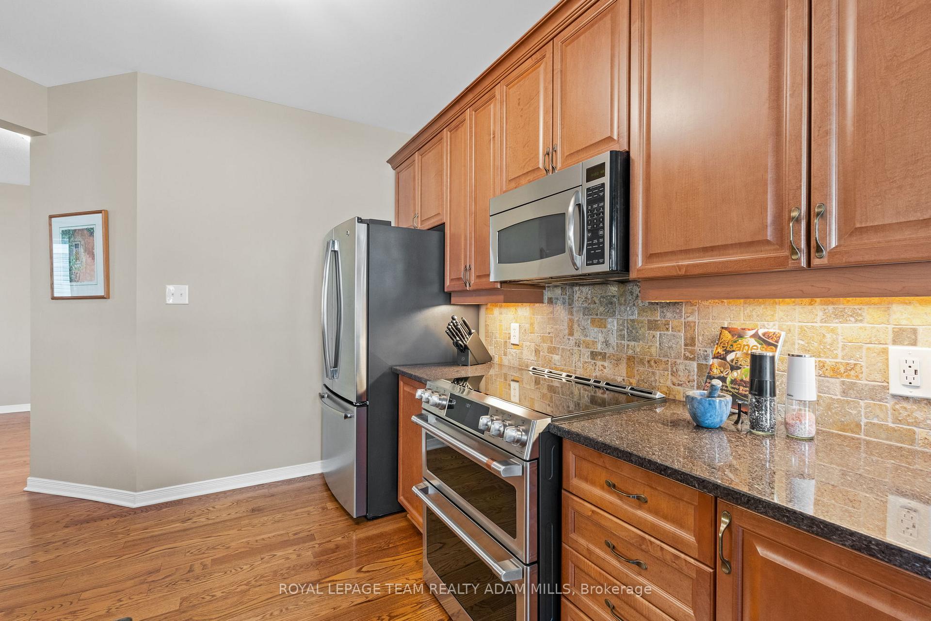 Photo 12 of 503 Stonechurch Way, Ottawa, Barrhaven - Cedargrove/Fraserdale — HOMEH