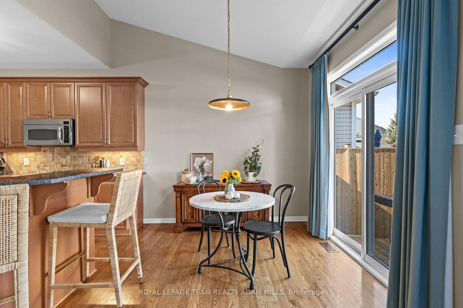 Photo 13 of 503 Stonechurch Way, Ottawa, Barrhaven - Cedargrove/Fraserdale — HOMEH