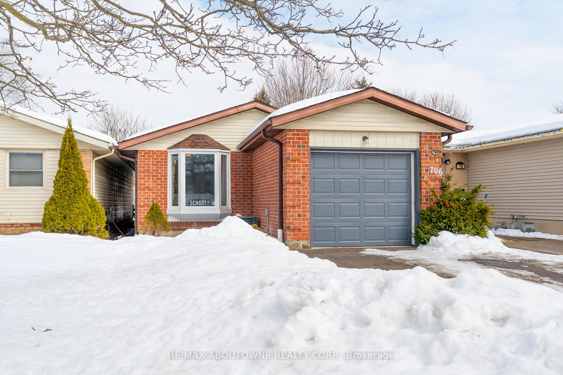 Photo 2 of 706 Scottsdale Drive, Guelph, Kortright West — HOMEH