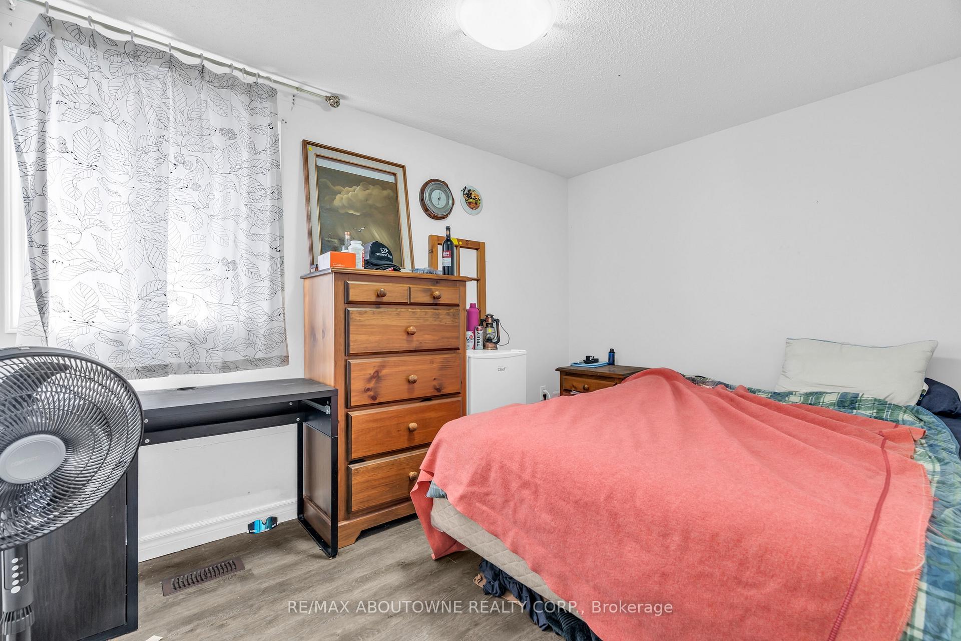 Photo 13 of 706 Scottsdale Drive, Guelph, Kortright West — HOMEH
