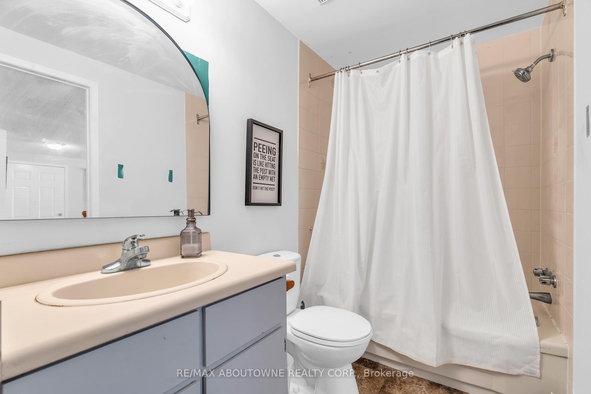 Photo 16 of 706 Scottsdale Drive, Guelph, Kortright West — HOMEH