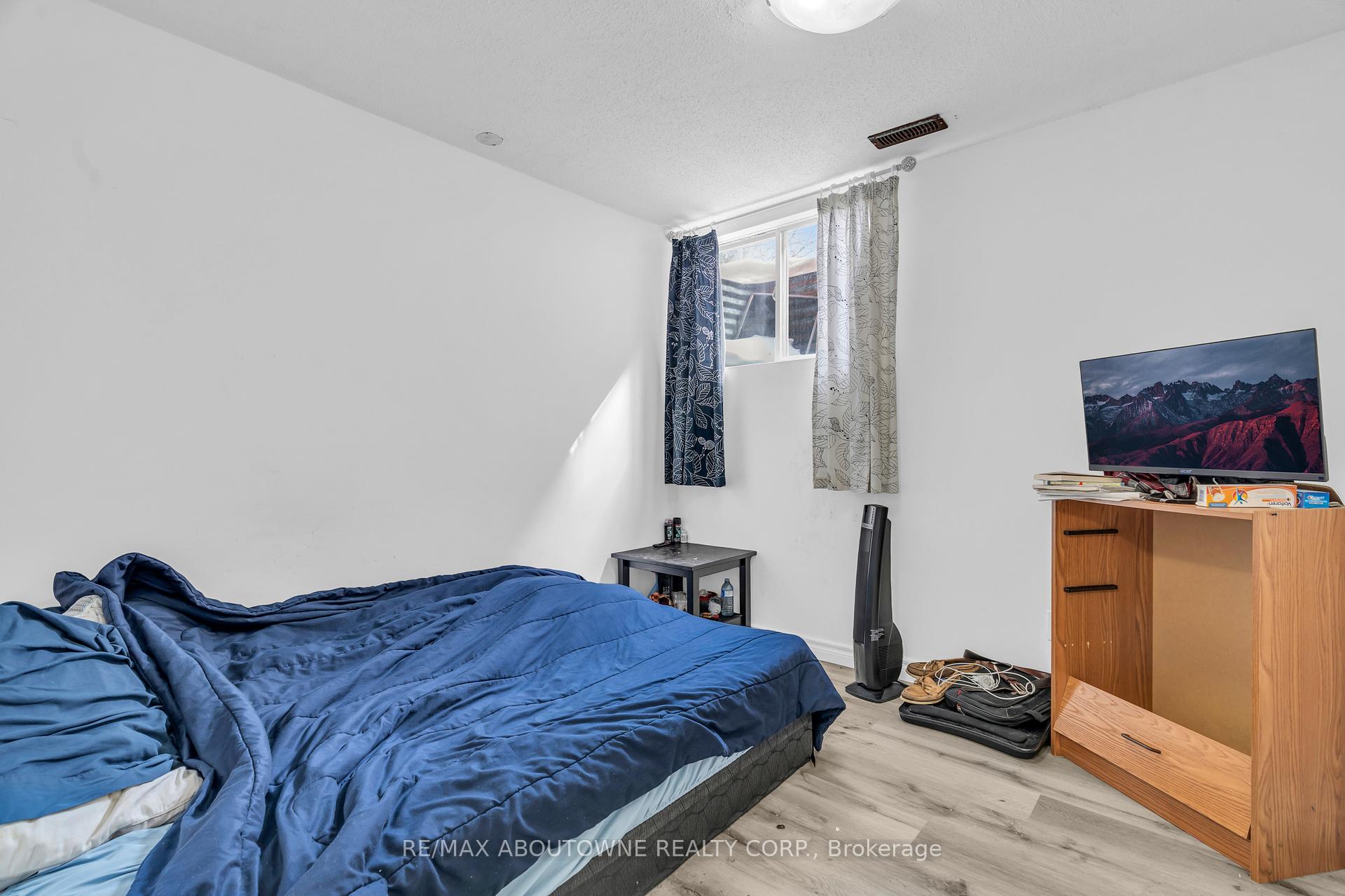 Photo 22 of 706 Scottsdale Drive, Guelph, Kortright West — HOMEH