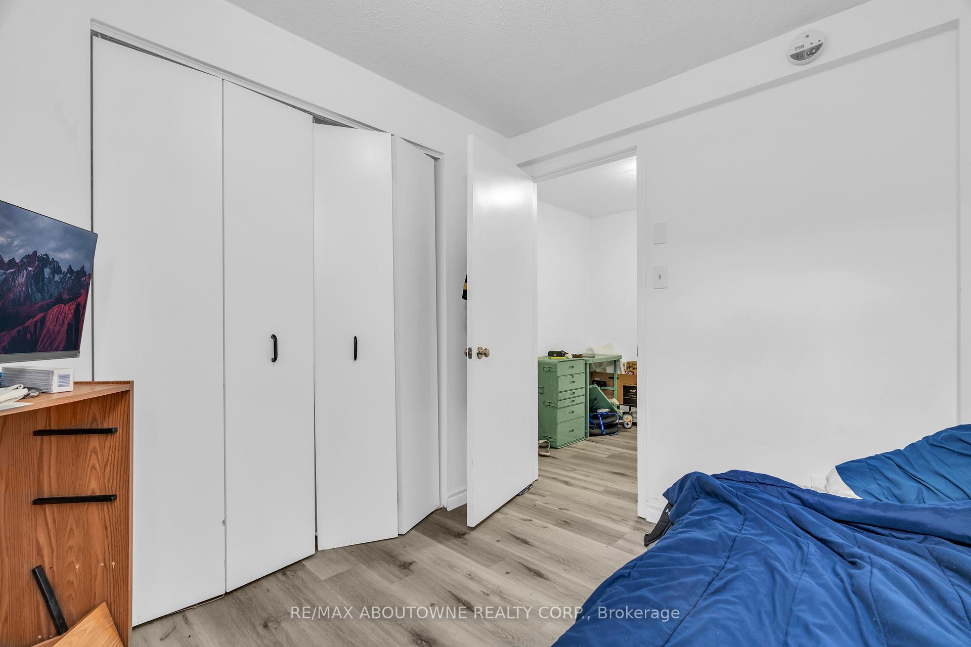 Photo 23 of 706 Scottsdale Drive, Guelph, Kortright West — HOMEH
