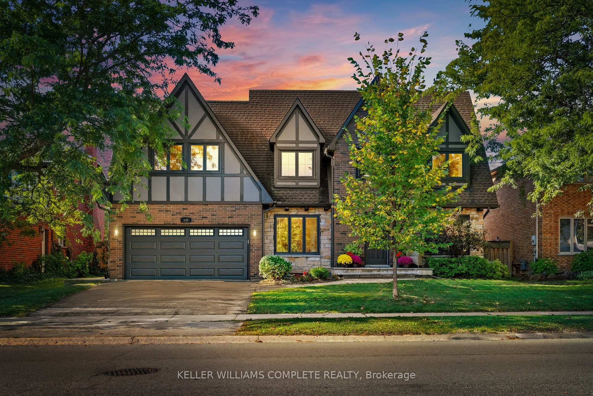Photo 2 of 142 Meadowbrook Drive, Hamilton, Ancaster — HOMEH