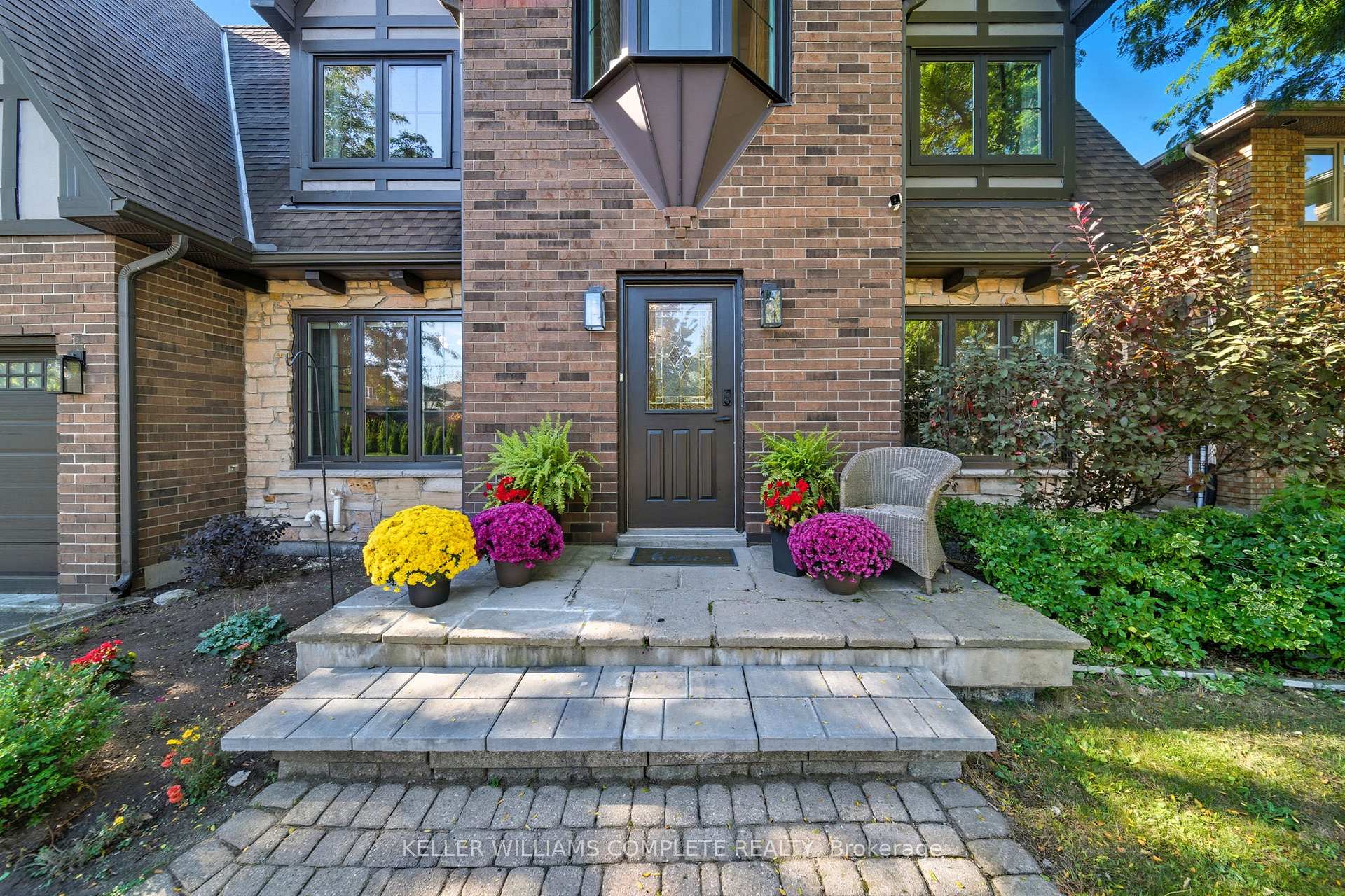 Photo 4 of 142 Meadowbrook Drive, Hamilton, Ancaster — HOMEH