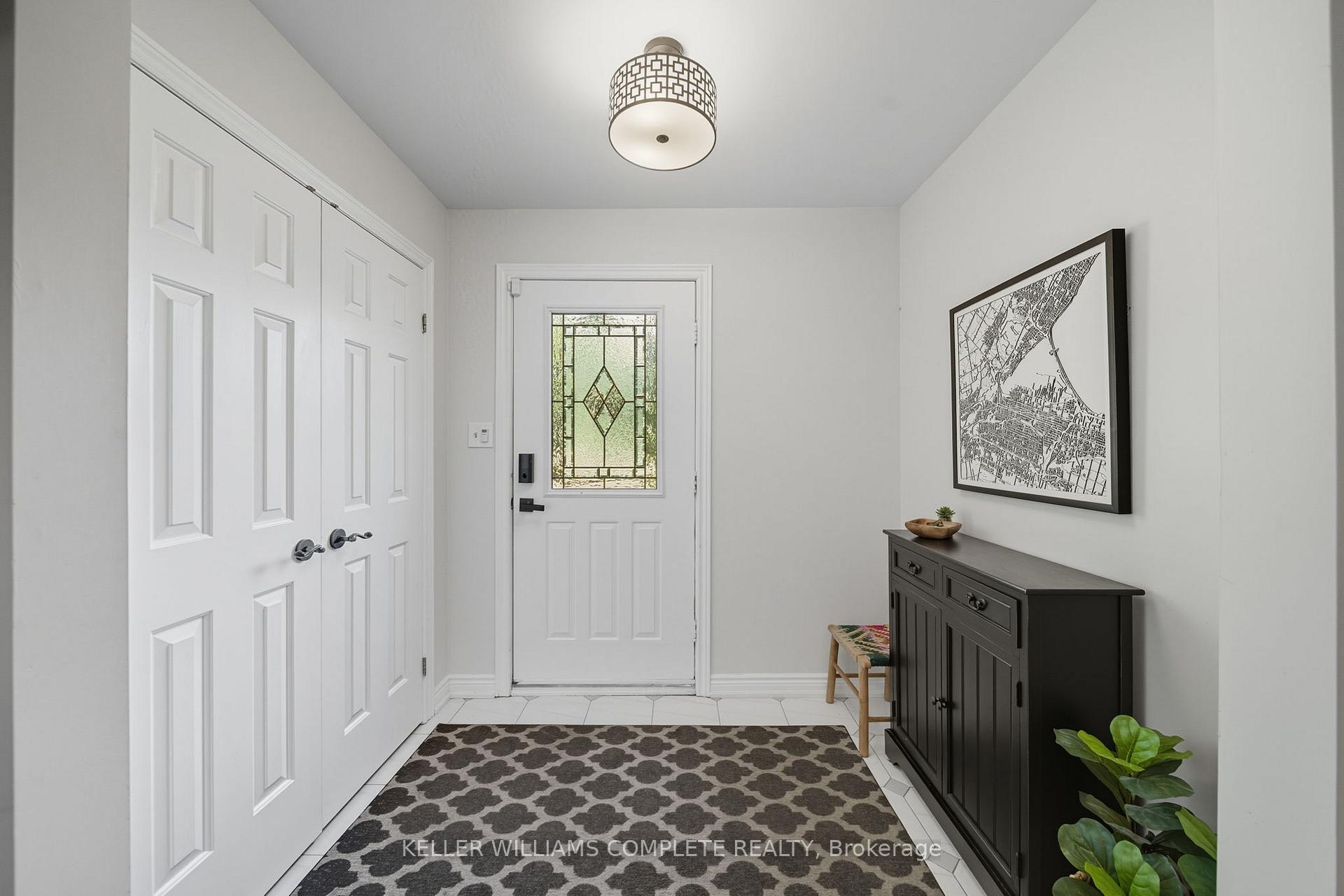 Photo 5 of 142 Meadowbrook Drive, Hamilton, Ancaster — HOMEH
