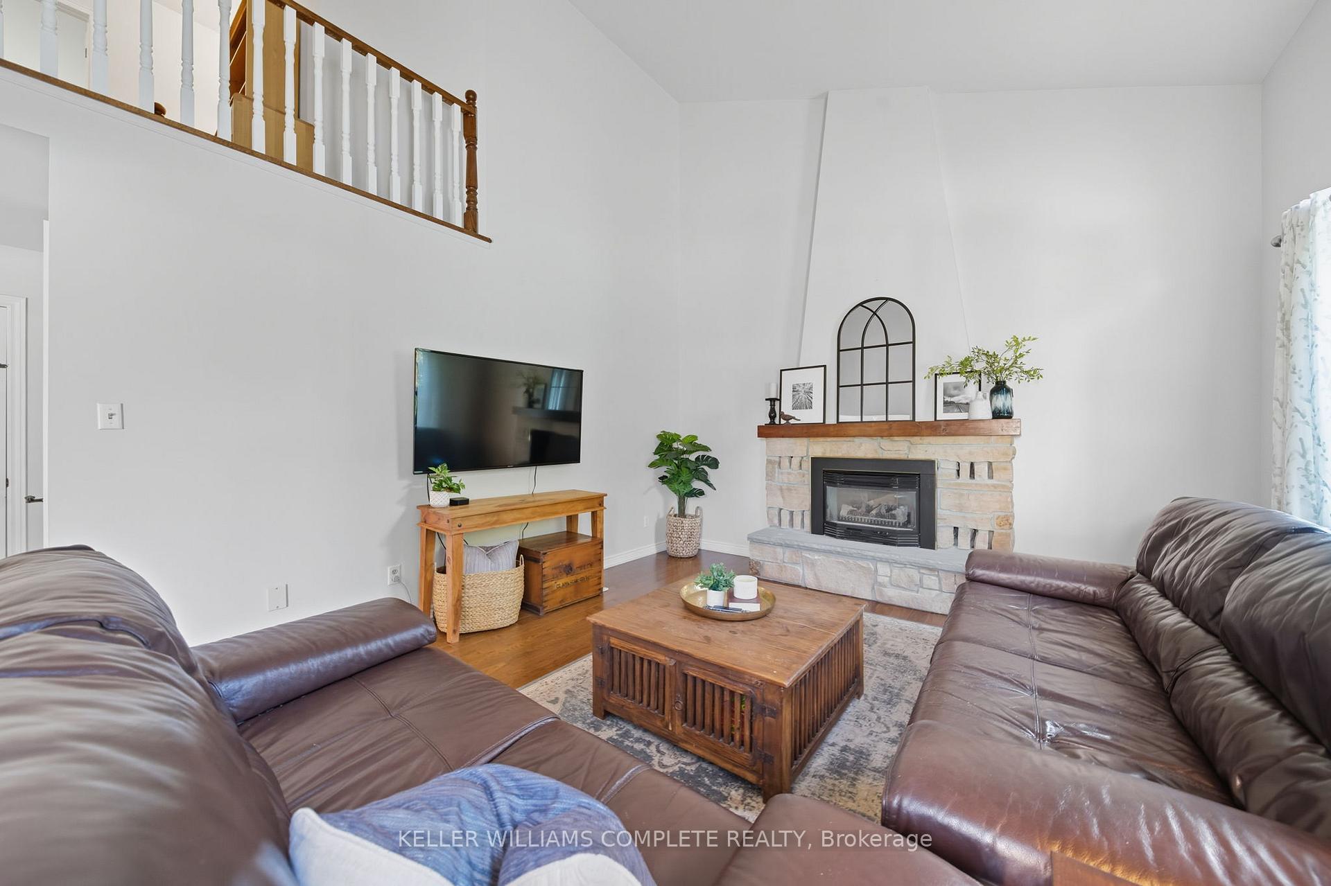 Photo 21 of 142 Meadowbrook Drive, Hamilton, Ancaster — HOMEH