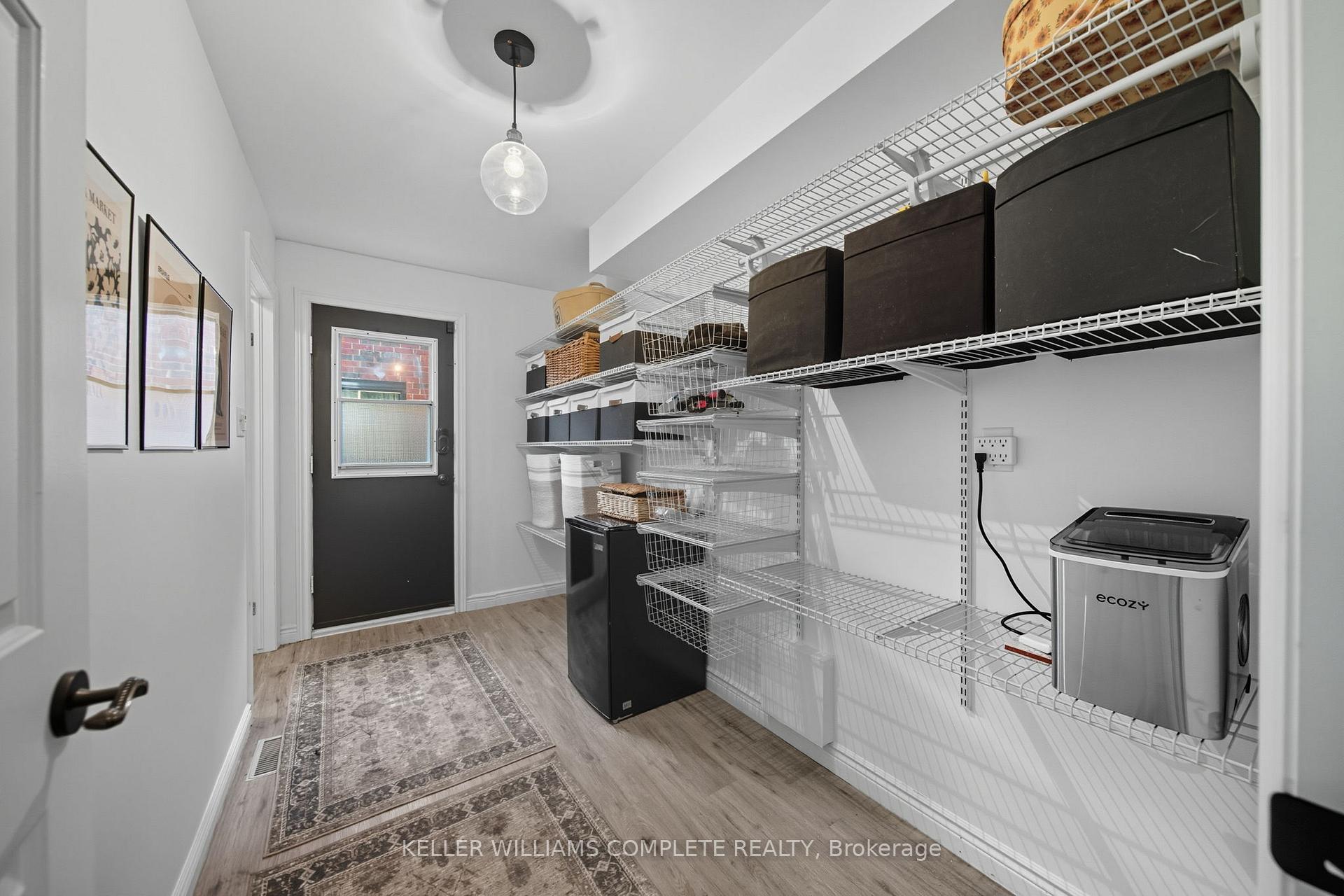 Photo 23 of 142 Meadowbrook Drive, Hamilton, Ancaster — HOMEH