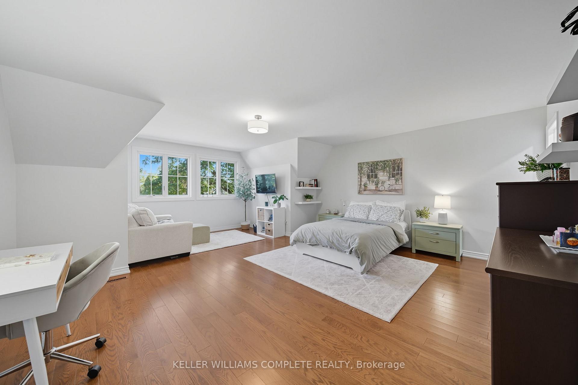 Photo 37 of 142 Meadowbrook Drive, Hamilton, Ancaster — HOMEH