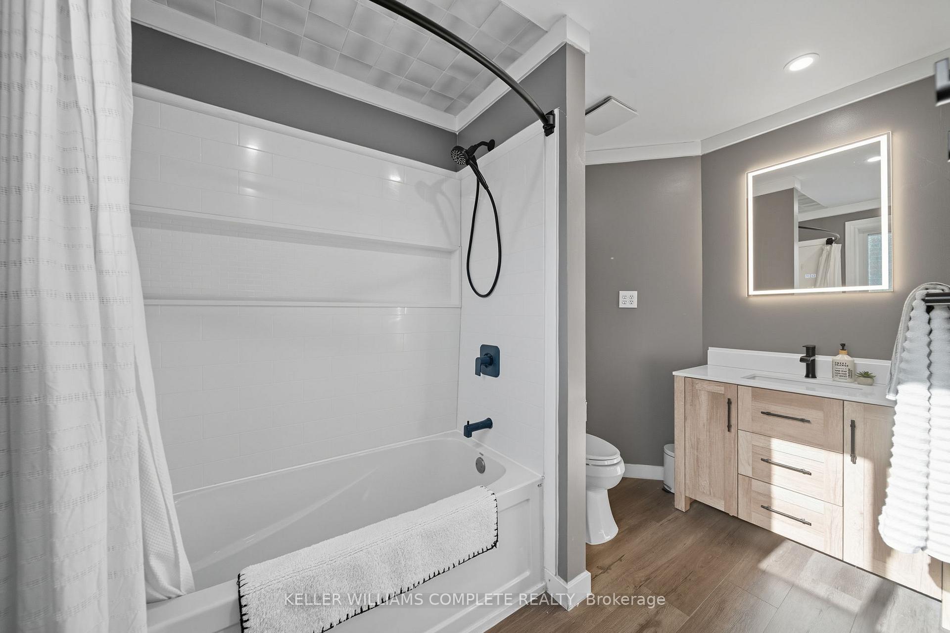 Photo 41 of 142 Meadowbrook Drive, Hamilton, Ancaster — HOMEH