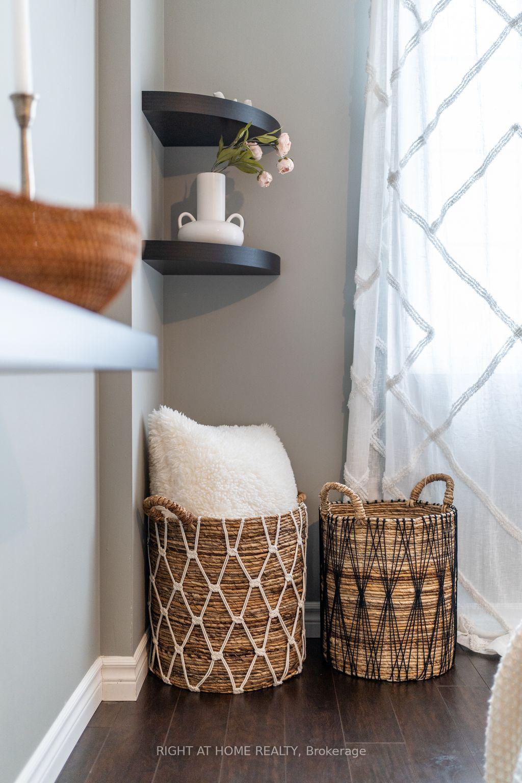 Photo 20 of 14 Dodds Square, Clarington, Bowmanville — HOMEH