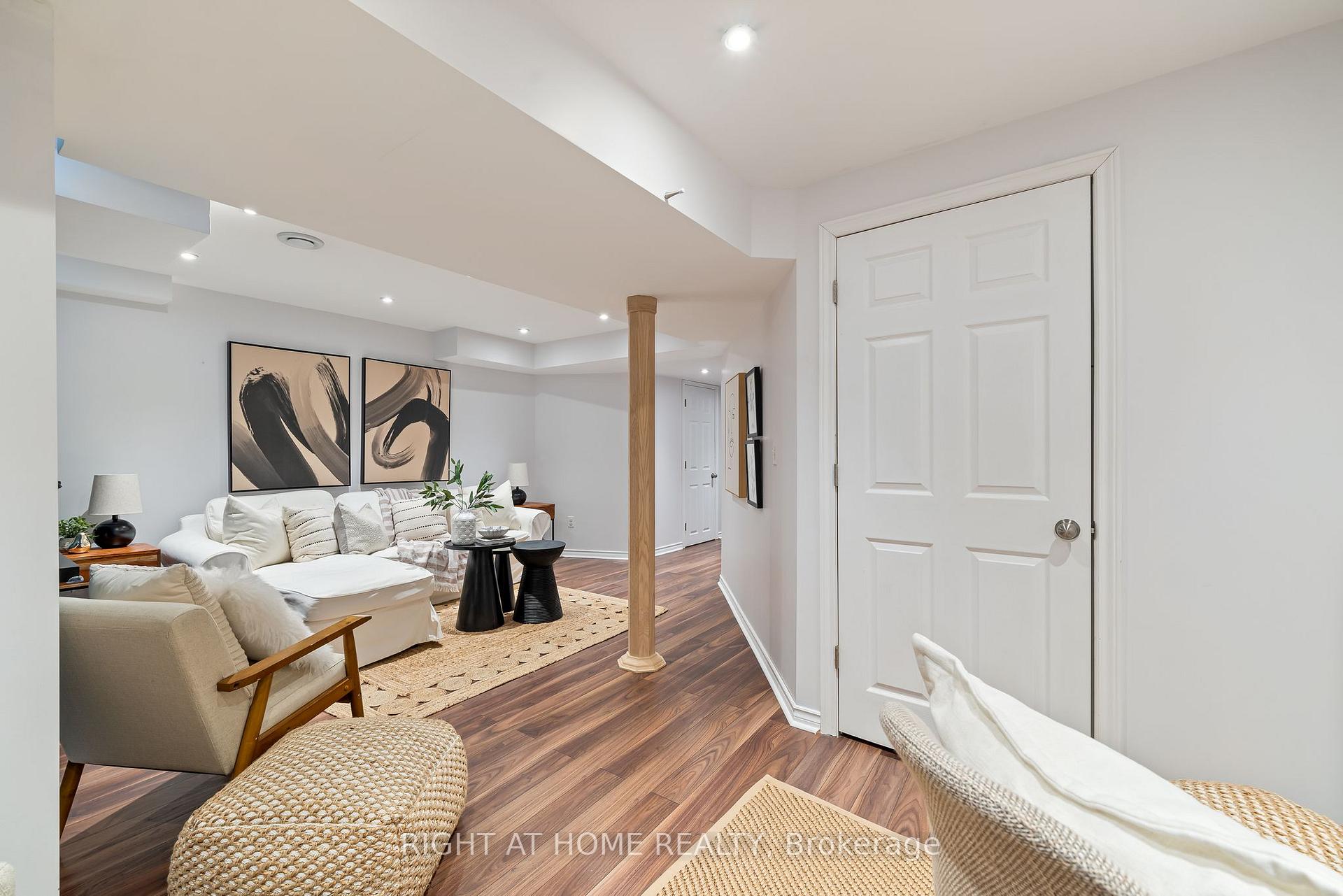 Photo 34 of 14 Dodds Square, Clarington, Bowmanville — HOMEH
