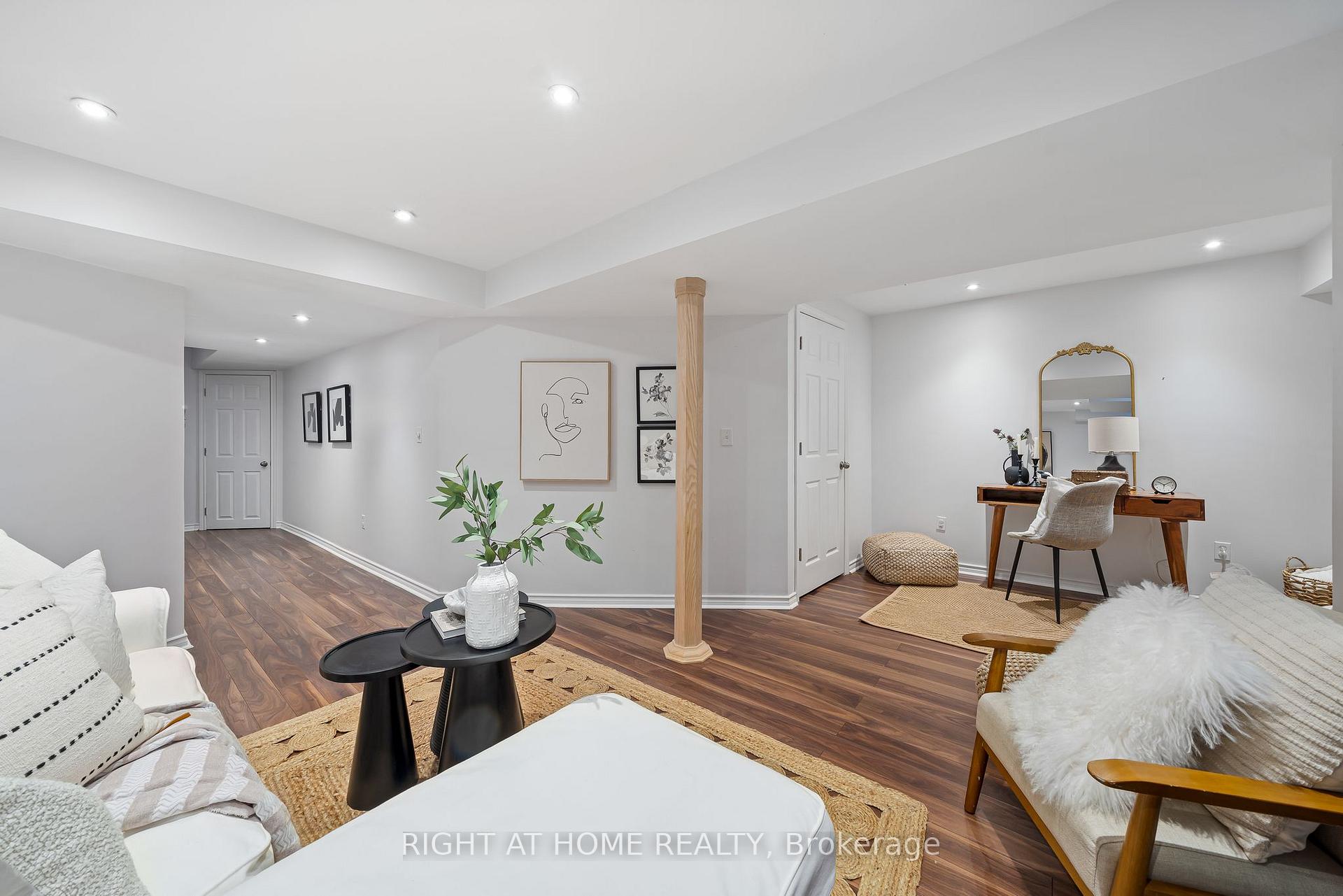Photo 35 of 14 Dodds Square, Clarington, Bowmanville — HOMEH
