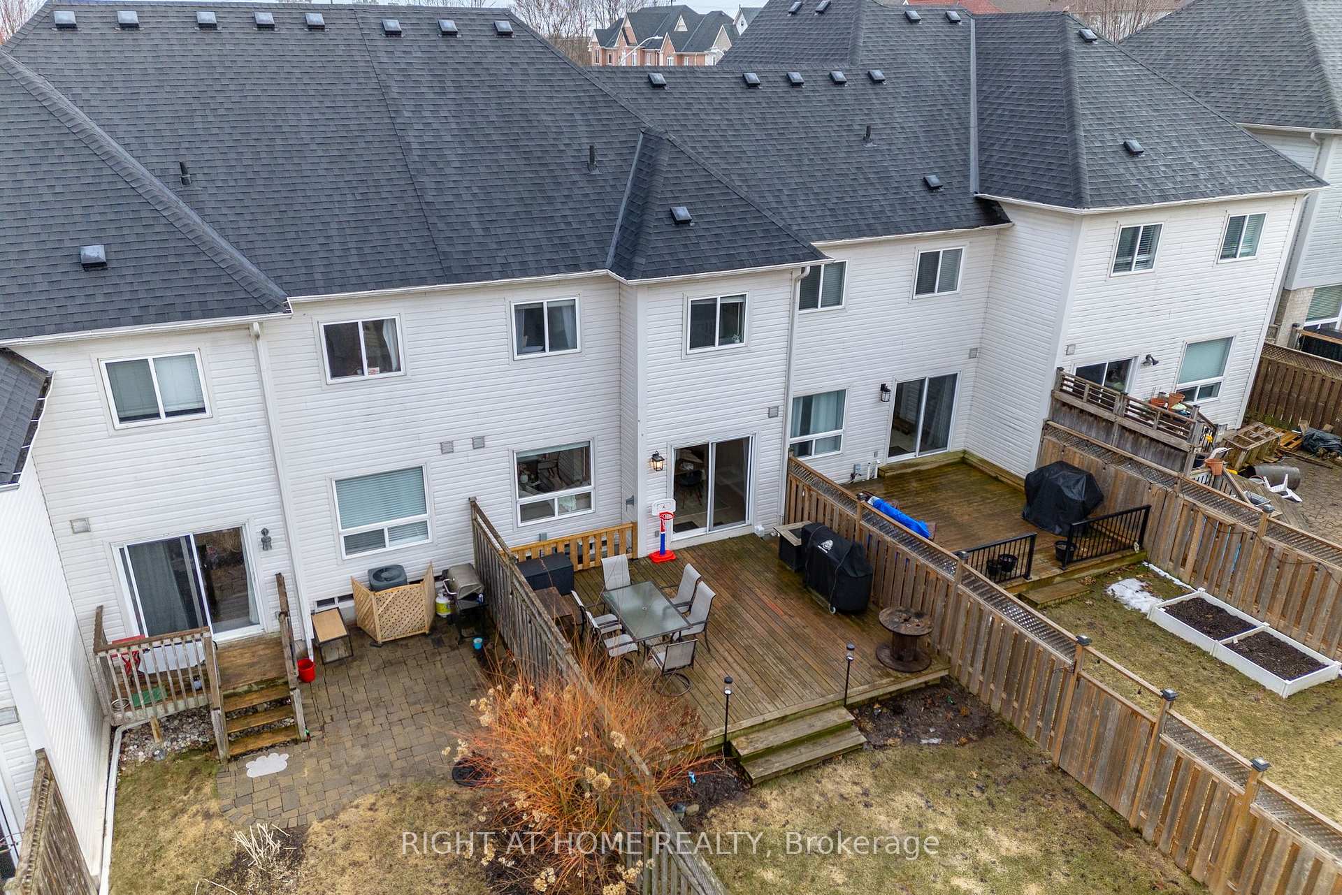 Photo 43 of 14 Dodds Square, Clarington, Bowmanville — HOMEH