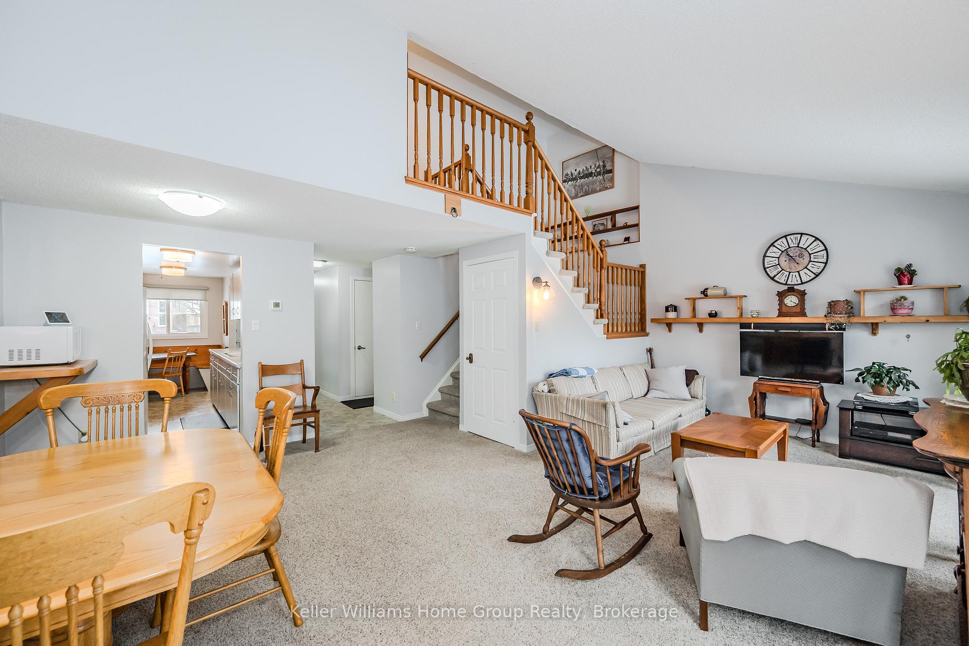 Photo 6 of 35 Walman Drive, Guelph, Kortright West — HOMEH