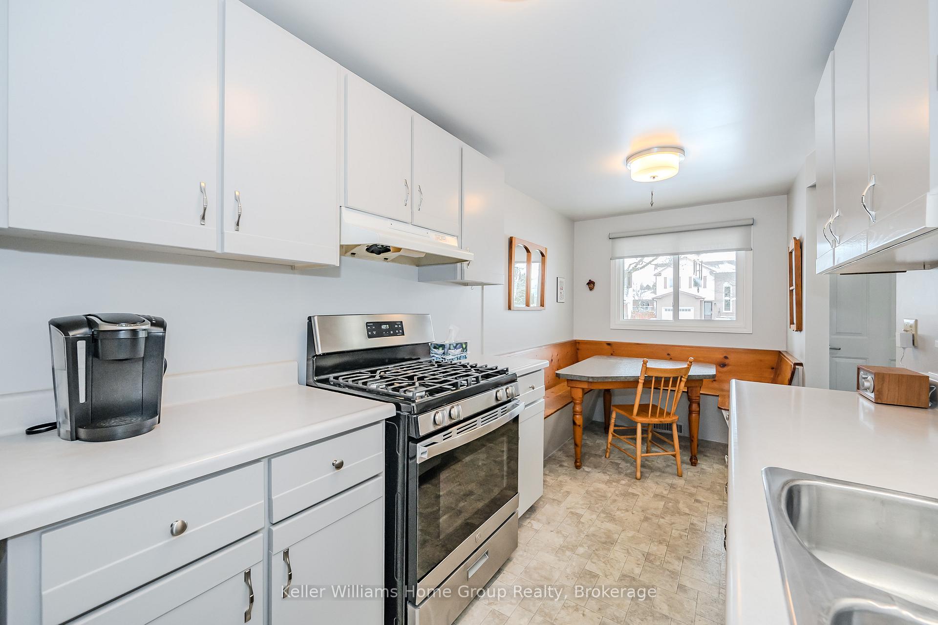 Photo 18 of 35 Walman Drive, Guelph, Kortright West — HOMEH