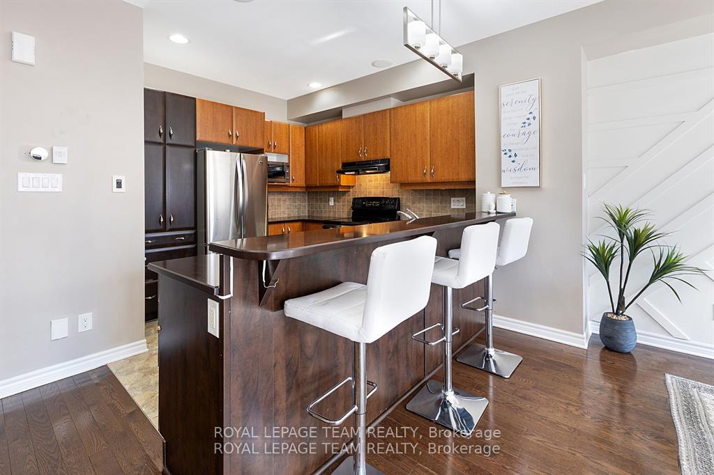 Photo 5 of 743 Bowercrest Crescent, Ottawa, Riverside South/Gloucester Glen — HOMEH