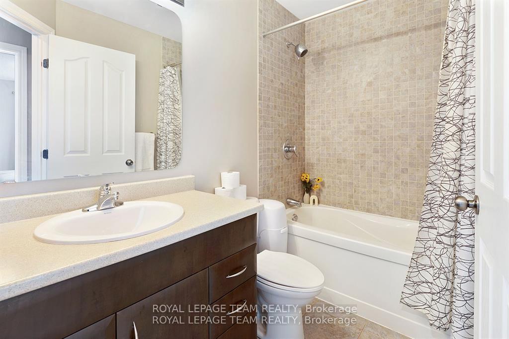 Photo 18 of 743 Bowercrest Crescent, Ottawa, Riverside South/Gloucester Glen — HOMEH
