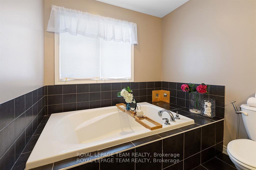 Photo 25 of 743 Bowercrest Crescent, Ottawa, Riverside South/Gloucester Glen — HOMEH