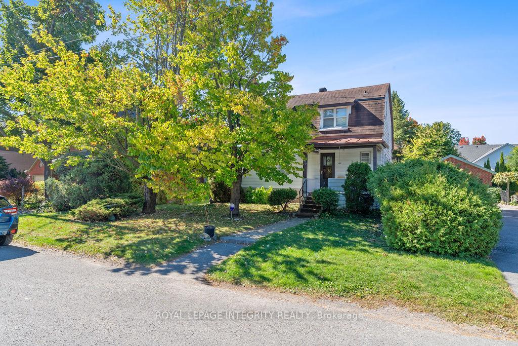 Front of 472 Edison Avenue