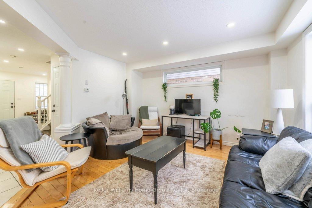 Photo 10 of 32 Darnell Road, Guelph, Kortright West — HOMEH