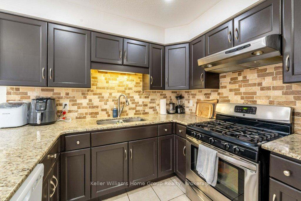 Photo 12 of 32 Darnell Road, Guelph, Kortright West — HOMEH
