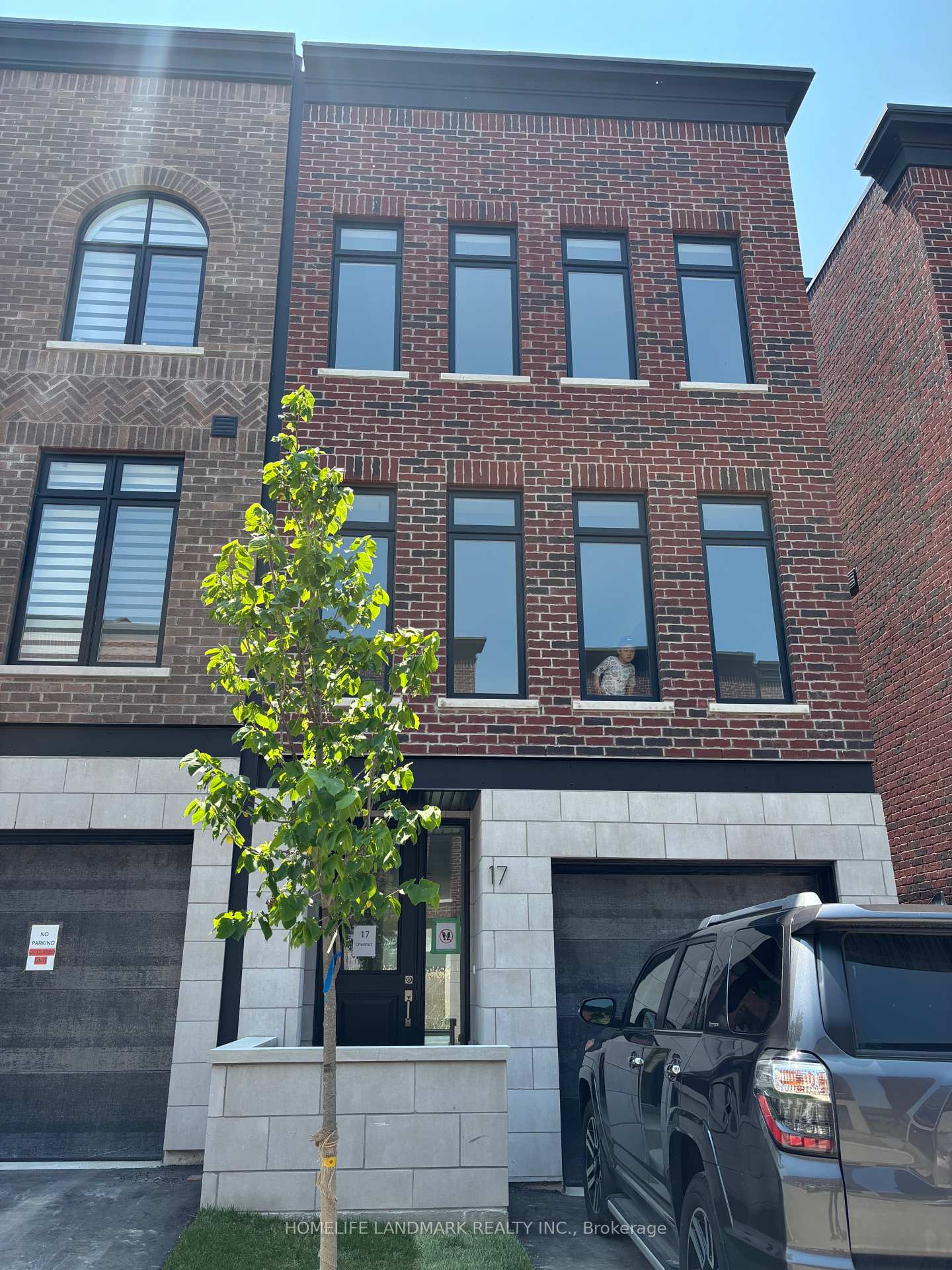 Front of 17 Chestnut Court