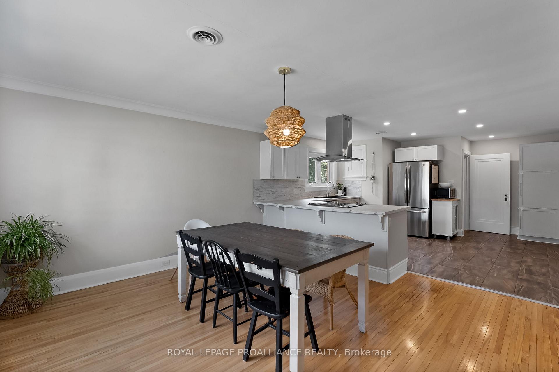 Photo 14 of 288 MacDonald Avenue, Belleville, Belleville Ward — HOMEH