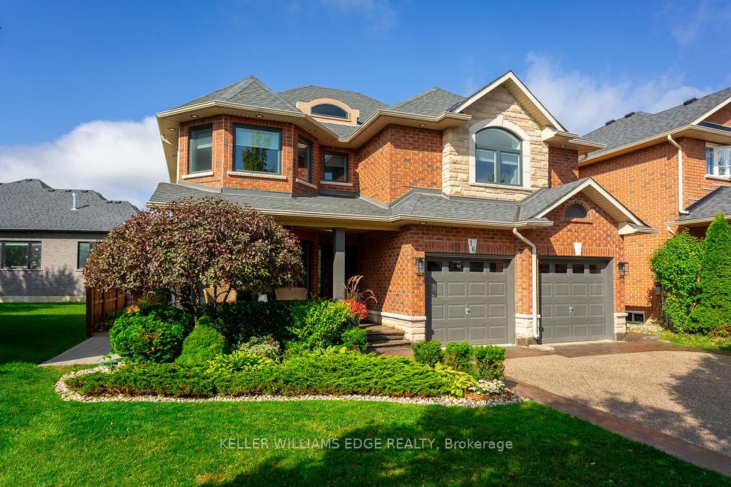 Photo 2 of 16 Edgecroft Crescent, Hamilton, Stoney Creek Mountain — HOMEH