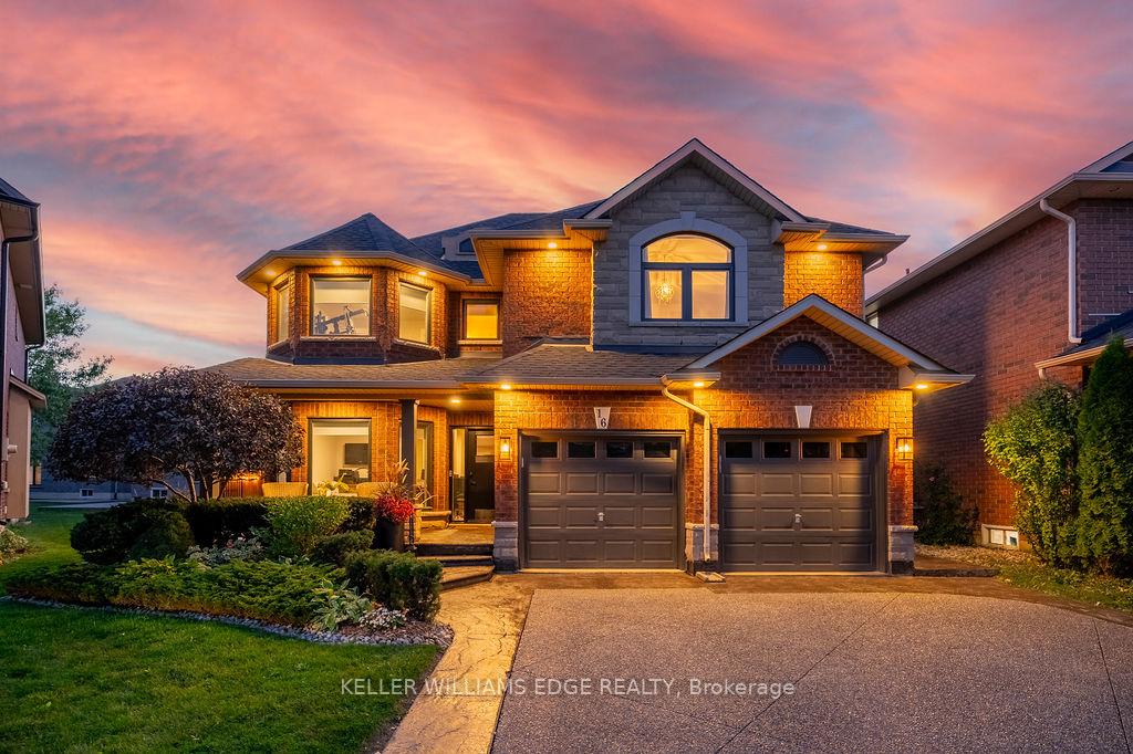 Photo 3 of 16 Edgecroft Crescent, Hamilton, Stoney Creek Mountain — HOMEH