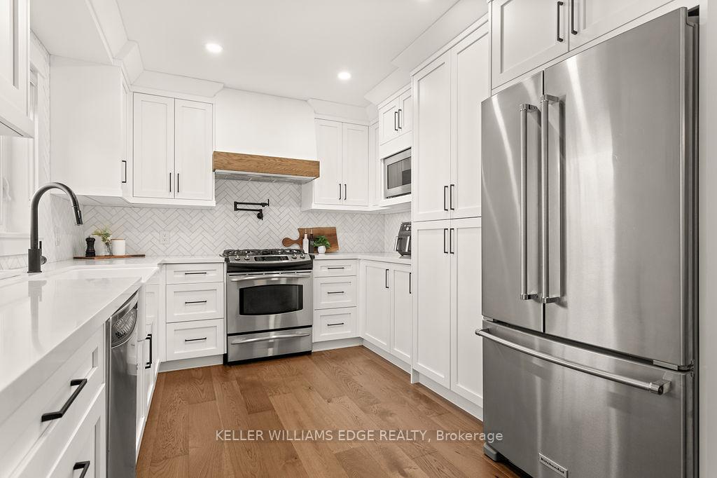 Photo 17 of 16 Edgecroft Crescent, Hamilton, Stoney Creek Mountain — HOMEH