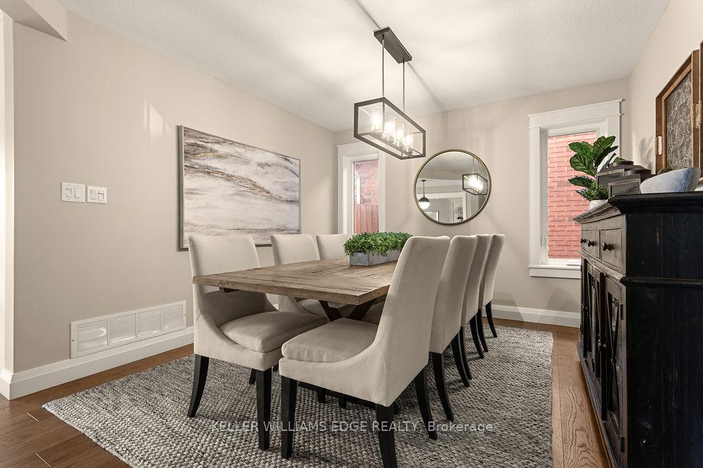 Photo 19 of 16 Edgecroft Crescent, Hamilton, Stoney Creek Mountain — HOMEH