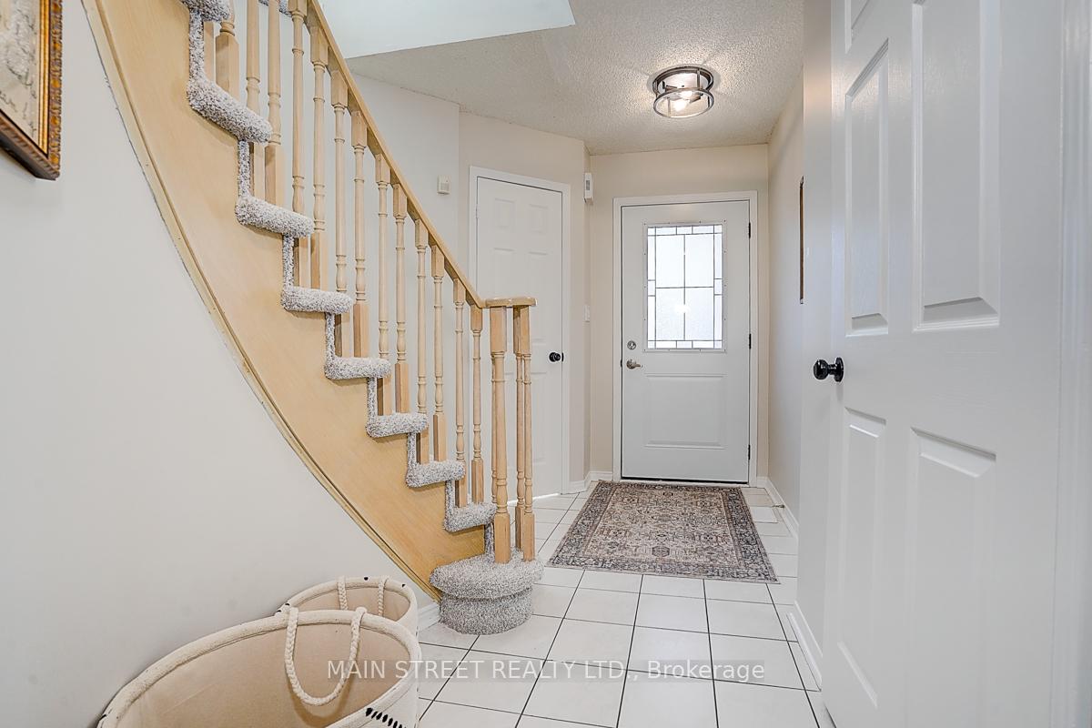 Photo 2 of 4 Pidduck Street, Clarington, Courtice — HOMEH