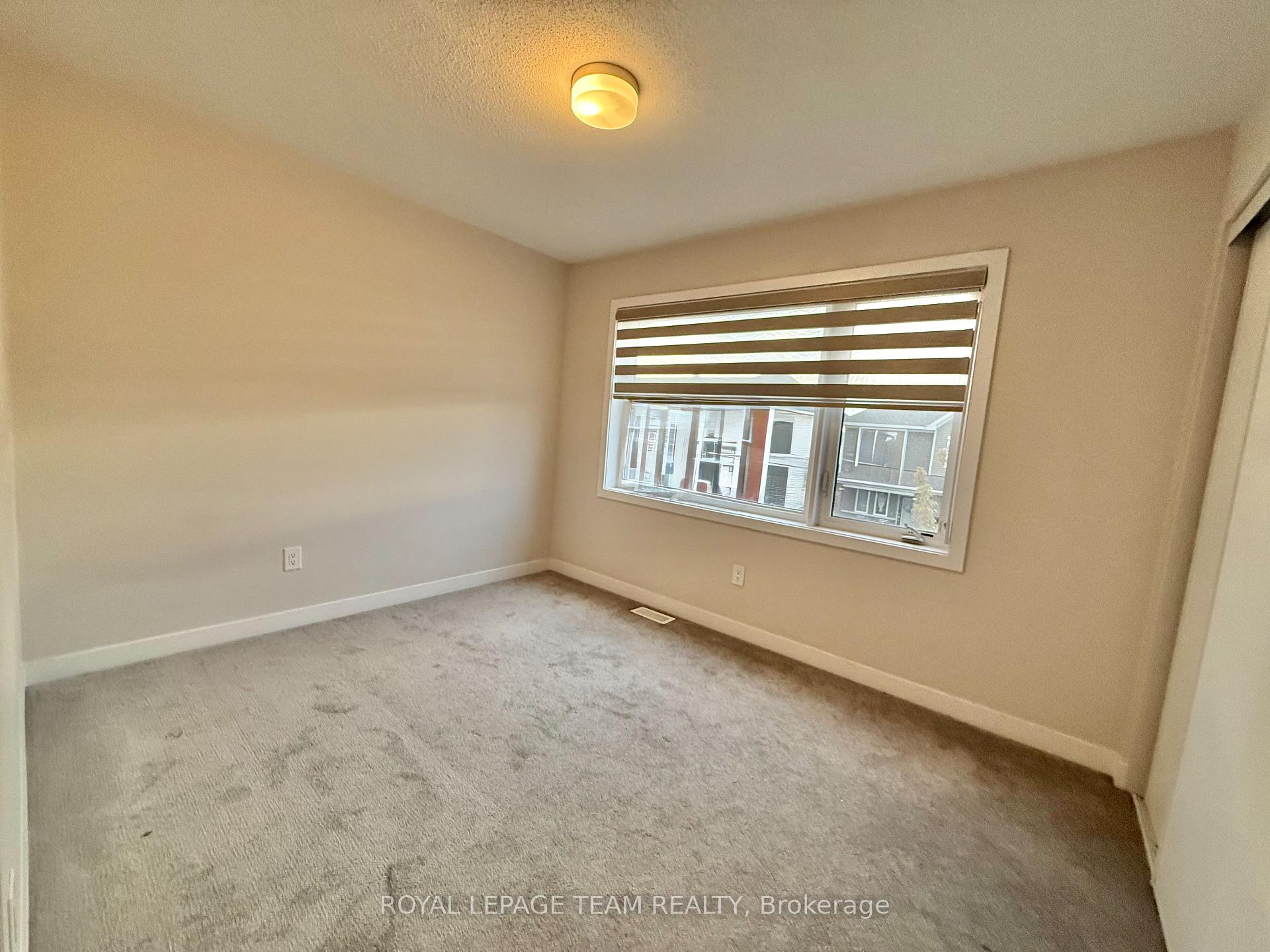 Photo 5 of 303 Canadensis Lane, Ottawa, Barrhaven - Half Moon Bay — HOMEH
