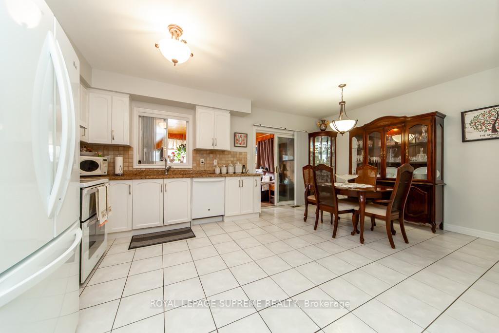 Photo 14 of 43 Coolspring Crescent, Caledon, Bolton East — HOMEH