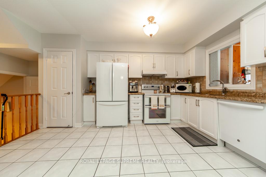 Photo 17 of 43 Coolspring Crescent, Caledon, Bolton East — HOMEH
