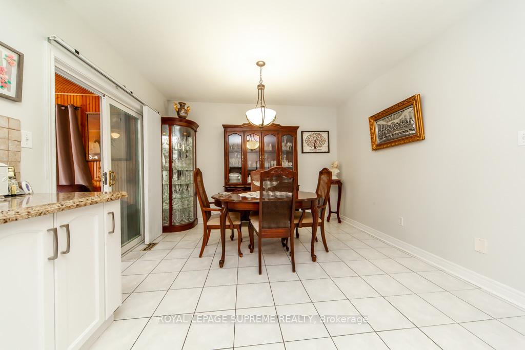 Photo 18 of 43 Coolspring Crescent, Caledon, Bolton East — HOMEH