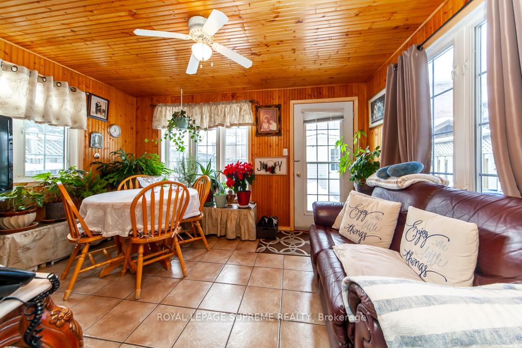 Photo 20 of 43 Coolspring Crescent, Caledon, Bolton East — HOMEH
